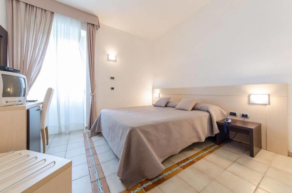 Maiori Antica Hotel ภายนอก รูปภาพ