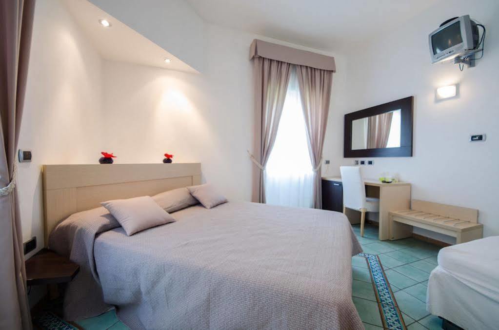 Maiori Antica Hotel ภายนอก รูปภาพ